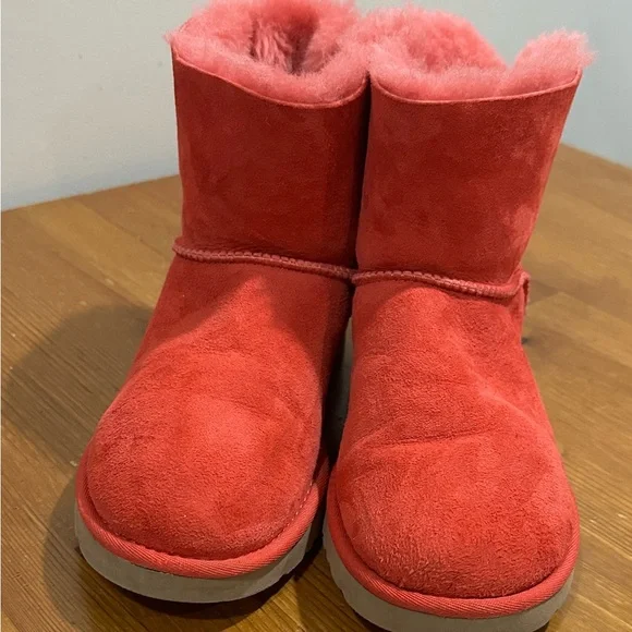 UGG Suede Mini Bailey Bow II Boots in Red - Picture 4 of 15